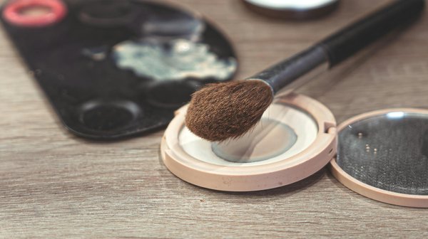 Is It Possible to Combine Yoga and Weight Training for a Balanced Women's Fitness Routine?