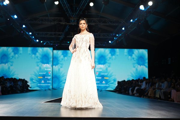 Is Vegan Leather Making Waves in the UK's Women's Fashion Scene?