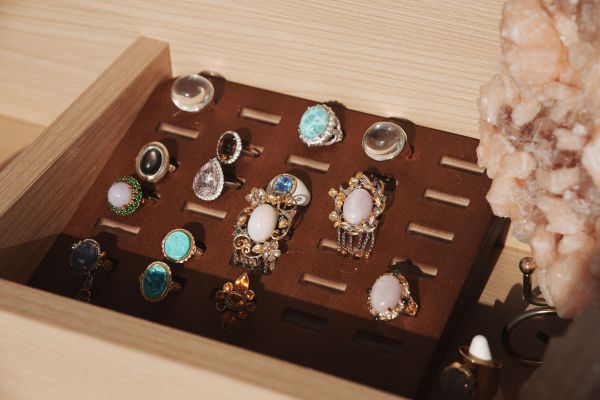 Find your ideal oversized jewelry storage solution for treasures