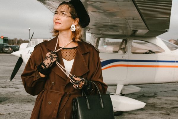 Which Five Must-Have Accessories Will Elevate Any UK Women's Outfit This Season?
